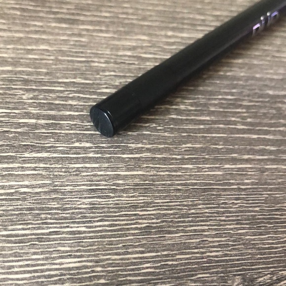 ❤️$12 NWT Pur On Point Eyeliner Black .4g / .014oz - Picture 5 of 6